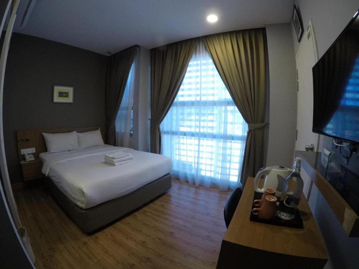 Golden Leaf Boutique Hotel Nusa Idaman Formerly Known As Ariana Hotel Johor Bahru Exterior foto