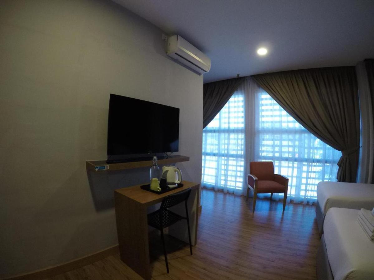 Golden Leaf Boutique Hotel Nusa Idaman Formerly Known As Ariana Hotel Johor Bahru Exterior foto