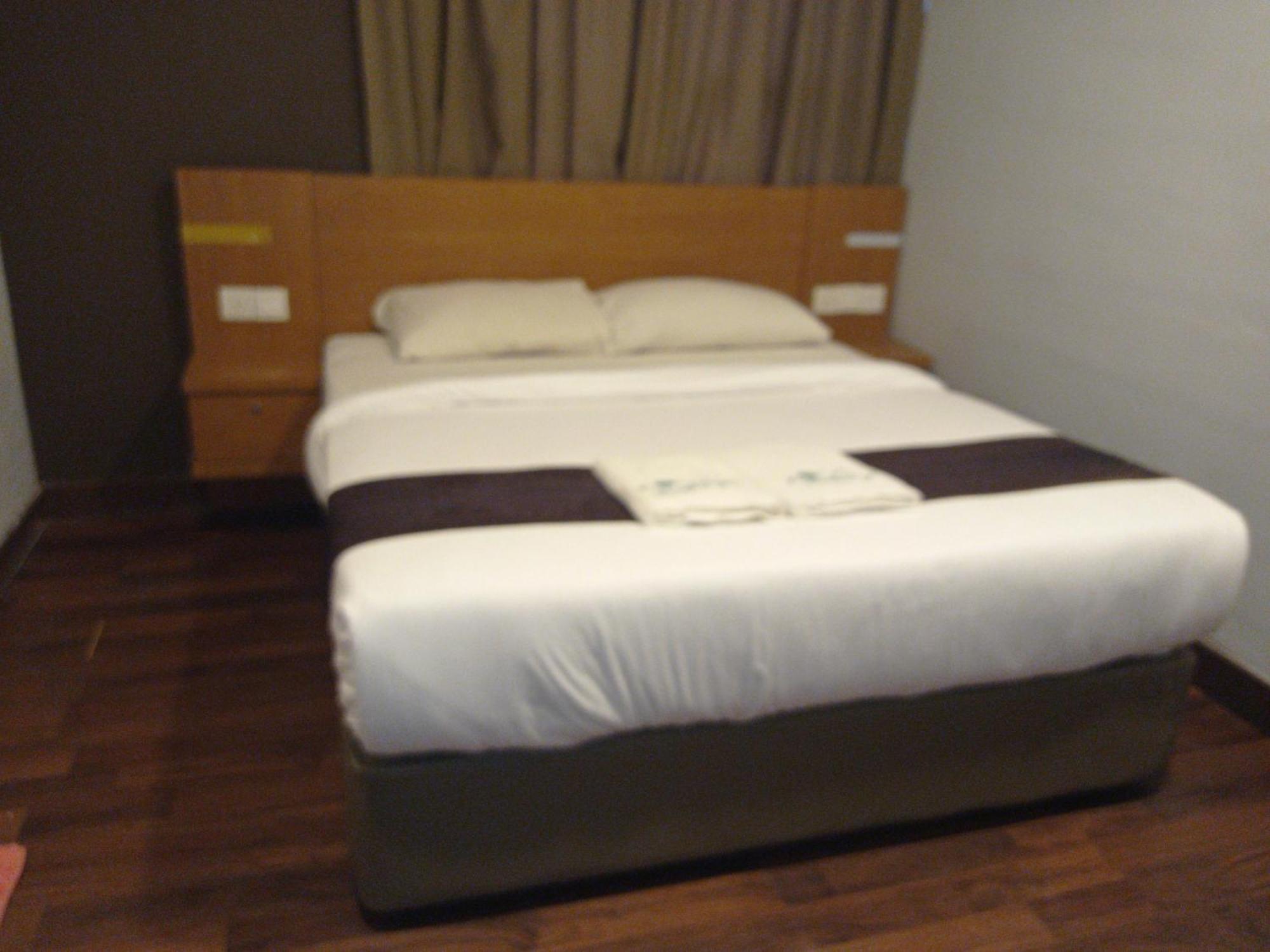 Golden Leaf Boutique Hotel Nusa Idaman Formerly Known As Ariana Hotel Johor Bahru Exterior foto